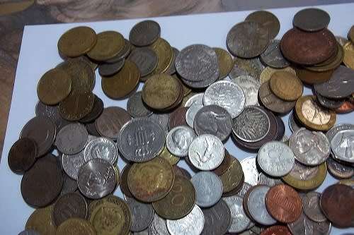 1 kilogram lot of world coins for 1 bid
