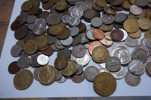 1 kilogram lot of world coins for 1 bid