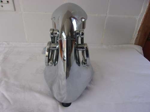 Retro chromed metal mechanical industrial lemon squeezer
