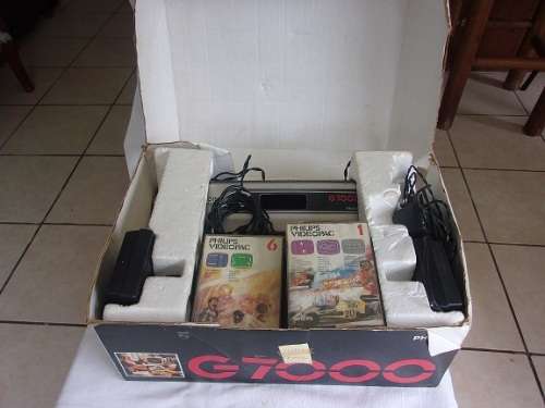 Vintage Philips Videopac Computer G7000 plus 5 game cartridges - untested