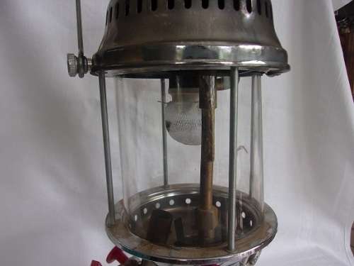 Vintage Anchor No. 909 kerosene pressure lantern