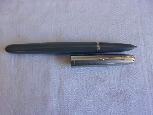 Vintage grey Parker "51" fountain pen with chrome lid & gold plated clip