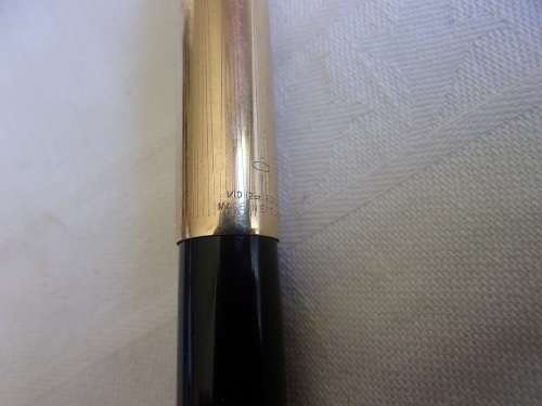 Vintage black Parker "51" fountain pen with 1/10 12ct gold cap - made in England