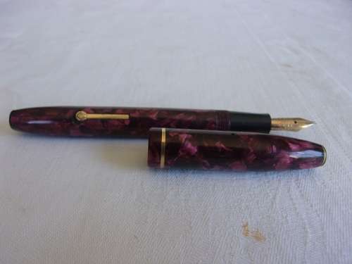 Vintage Conway Stewart 85 fountain pen with 14ct gold nib