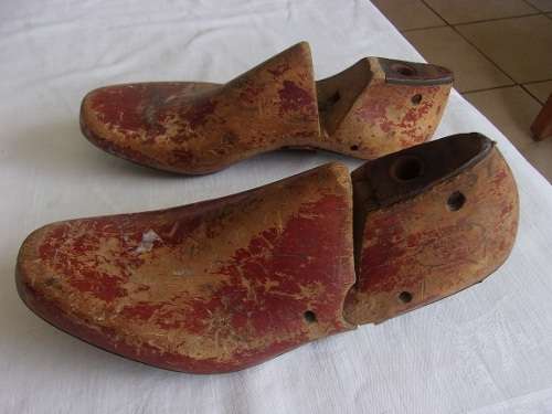 Lot of 3 vintage wooden cobbler's shoe forms for 1 bid