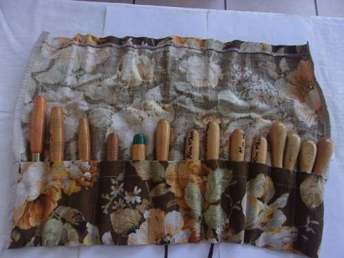 Lot of 14 vintage wood carving tools for 1 bid