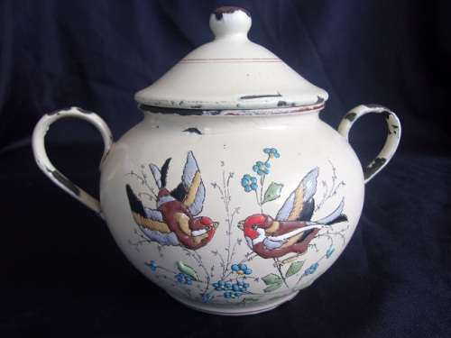 Vintage enamel milk & lidded sugar on matching tray