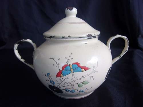 Vintage enamel milk & lidded sugar on matching tray