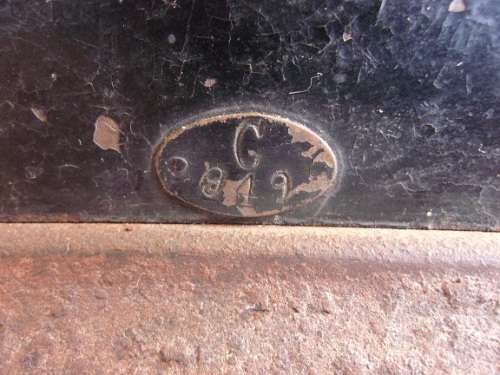 Antique British L.M. Ericsson crank table top telephone