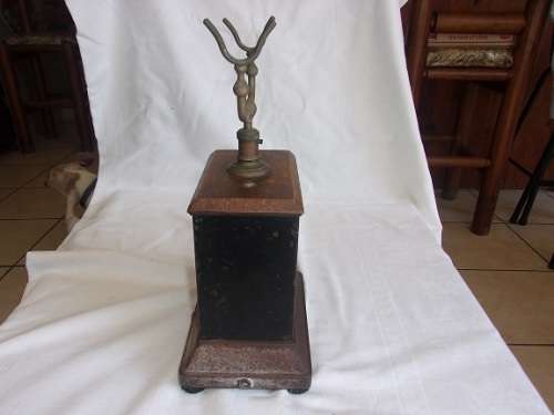 Antique British L.M. Ericsson crank table top telephone