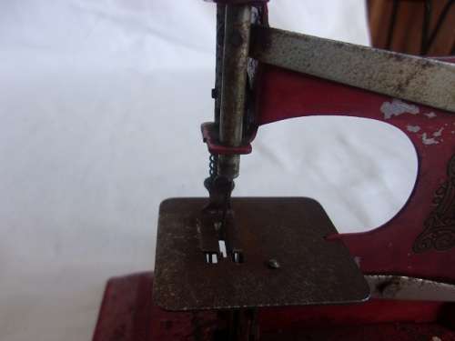 Vintage Straco red "Little Betty" toy sewing machine - W2