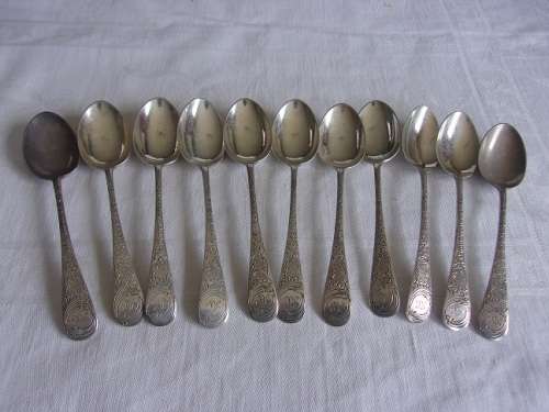 Antique set of 11 Sterling silver teaspoons - 158g