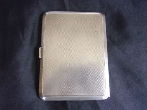Vintage Sterling silver engine turned cigarette case - 150,5g
