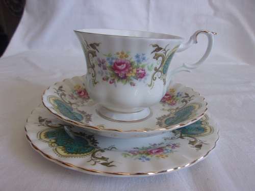 Vintage Royal Albert Berkeley tea trio