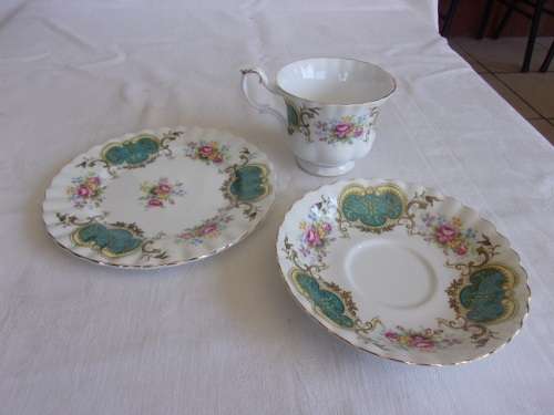 Vintage Royal Albert Berkeley tea trio