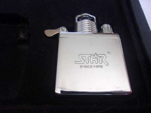 Boxed Star interchangeable fuel & windproof gas lighter set
