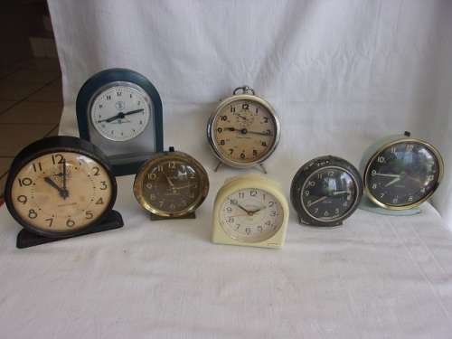 Lot of 7 vintage alarm clocks for restoration - 1 bid for the lot