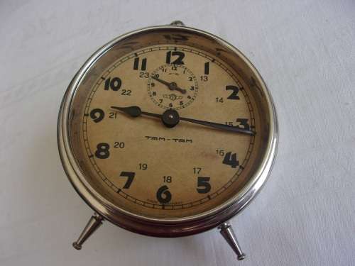 Lot of 7 vintage alarm clocks for restoration - 1 bid for the lot