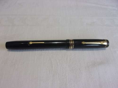Vintage Conway Stewart 388 fountain pen with 14ct gold nib