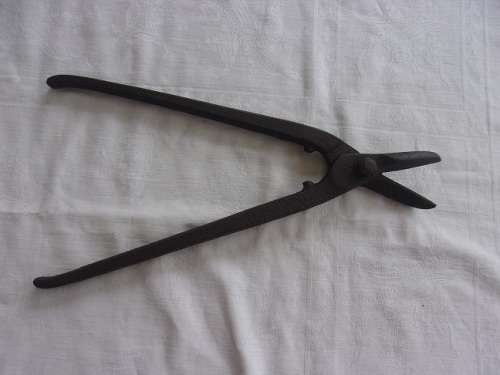 4 Vintage hand tools for 1 bid