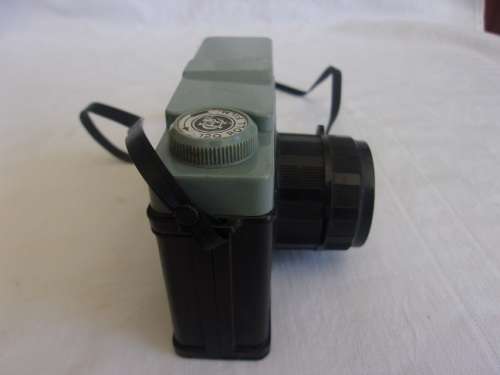 3 Vintage cameras for 1 bid - take a look!