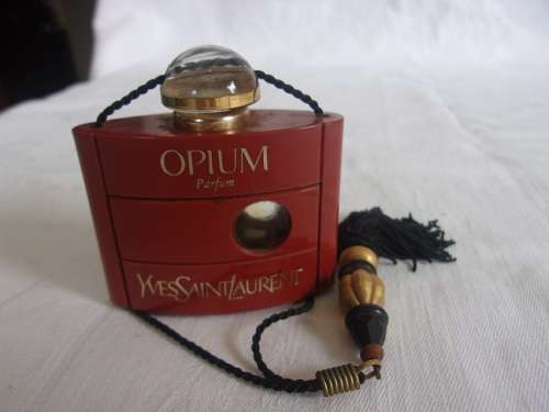 Lot of 13 vintage miniature French perfume bottles for 1 bid