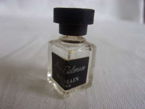 Lot of 13 vintage miniature French perfume bottles for 1 bid