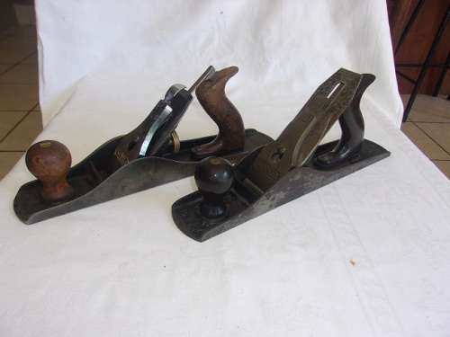2 Vintage Stanley Bailey No. 5 planes for restoration or parts