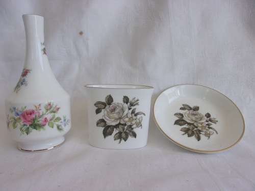 Vintage Royal Albert bud vase and 2 Royal Worcester White Rose items for 1 bid