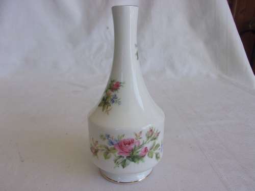 Vintage Royal Albert bud vase and 2 Royal Worcester White Rose items for 1 bid