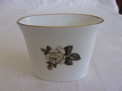 Vintage Royal Albert bud vase and 2 Royal Worcester White Rose items for 1 bid