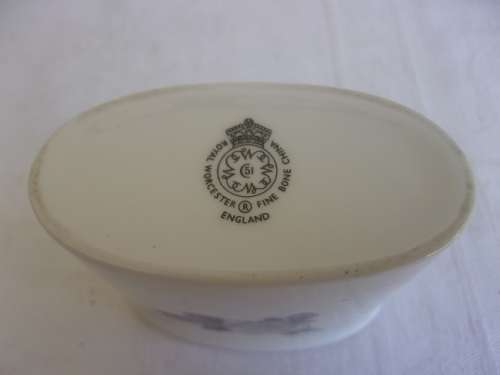 Vintage Royal Albert bud vase and 2 Royal Worcester White Rose items for 1 bid