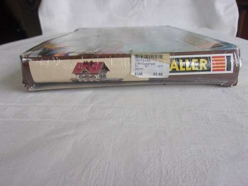 Vintage boxed Faller Z282707 Z scale Guglingen Station diorama kit with shed