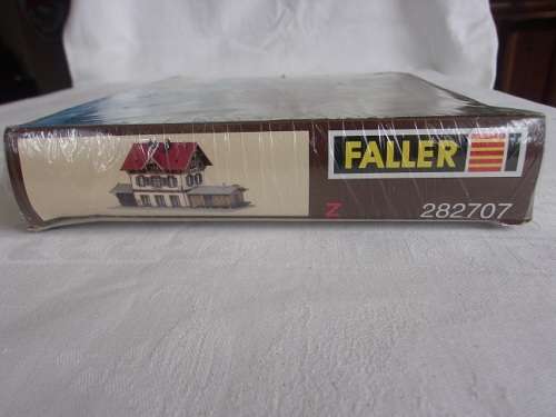 Vintage boxed Faller Z282707 Z scale Guglingen Station diorama kit with shed