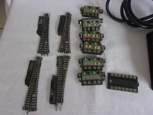 Large lot of Lima N scale model train accessories for 1 bid