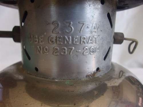 Vintage Coleman Model 237A pressure lantern - made in Canada