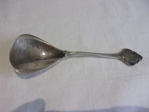 Lot of interesting antique/ vintage silver plated cutlery items for 1 bid