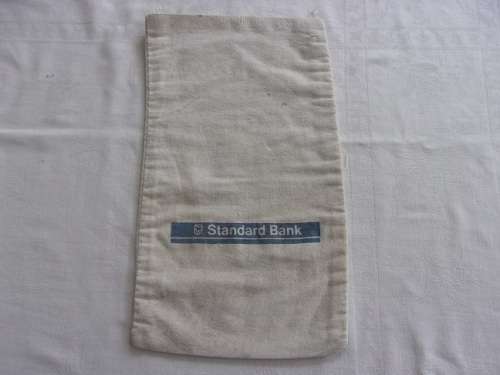 4 Vintage cloth bank bags for 1 bid