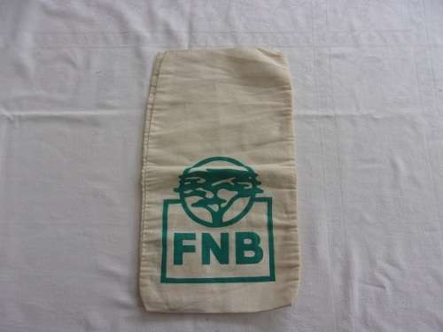 4 Vintage cloth bank bags for 1 bid
