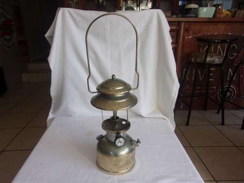 2 Vintage Coleman pressure lanterns for restoration/parts
