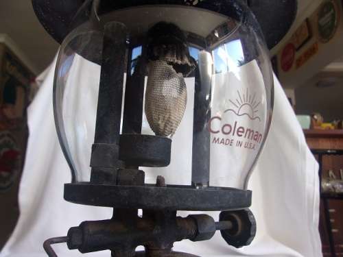 Vintage WW2 era Coleman pressure lantern for restoration - made in Canada