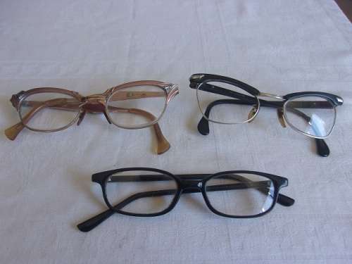 3 Pairs of quality retro eye glasses for 1 bid