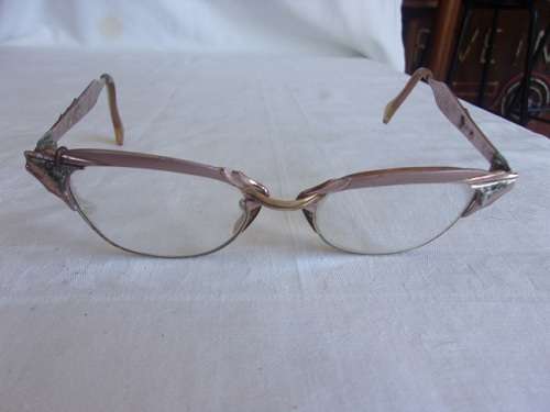 3 Pairs of quality retro eye glasses for 1 bid