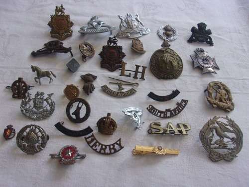 Large lot of over 100 vintage military badges, buttons and insignia for 1 bid