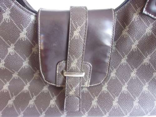 3 Vintage handbags and a purse for 1 bid
