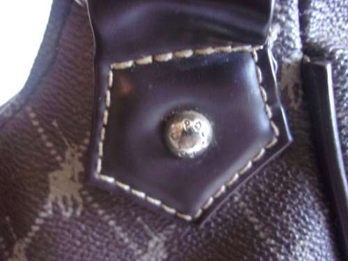 3 Vintage handbags and a purse for 1 bid