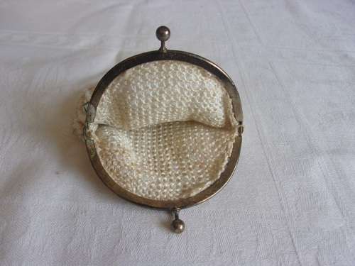 3 Vintage handbags and a purse for 1 bid