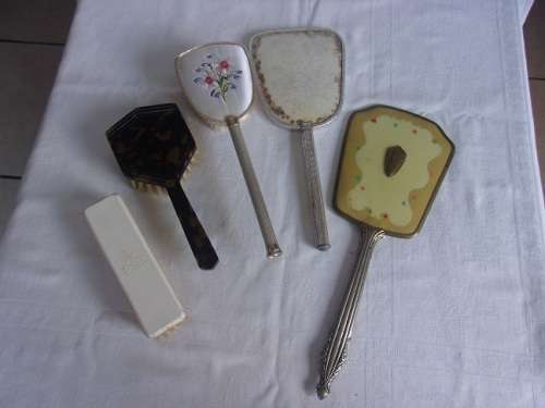 3 Vintage dressing table brushes and 2 hand mirrors for 1 bid