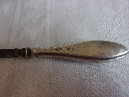 Vintage cased Sterling silver handle/lid manicure set and mirror