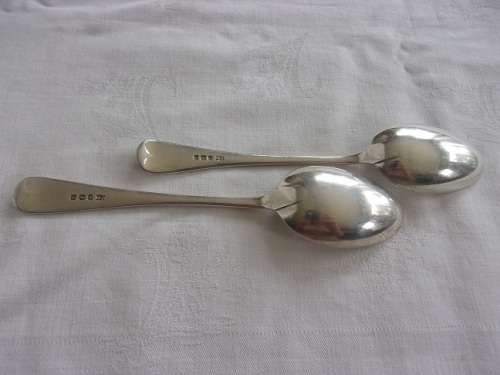 2 Antique Sterling silver table spoons for 1 bid - 91g